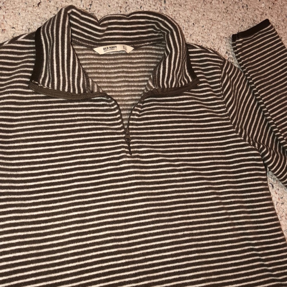 🐻 Old Navy Fleece Striped Pullover 🐻 - Picture 2 of 3